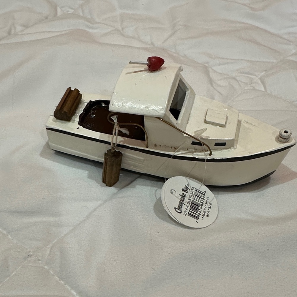Chesapeake Bay Nautical White and Brown Boat Decor - Picture 5 of 9